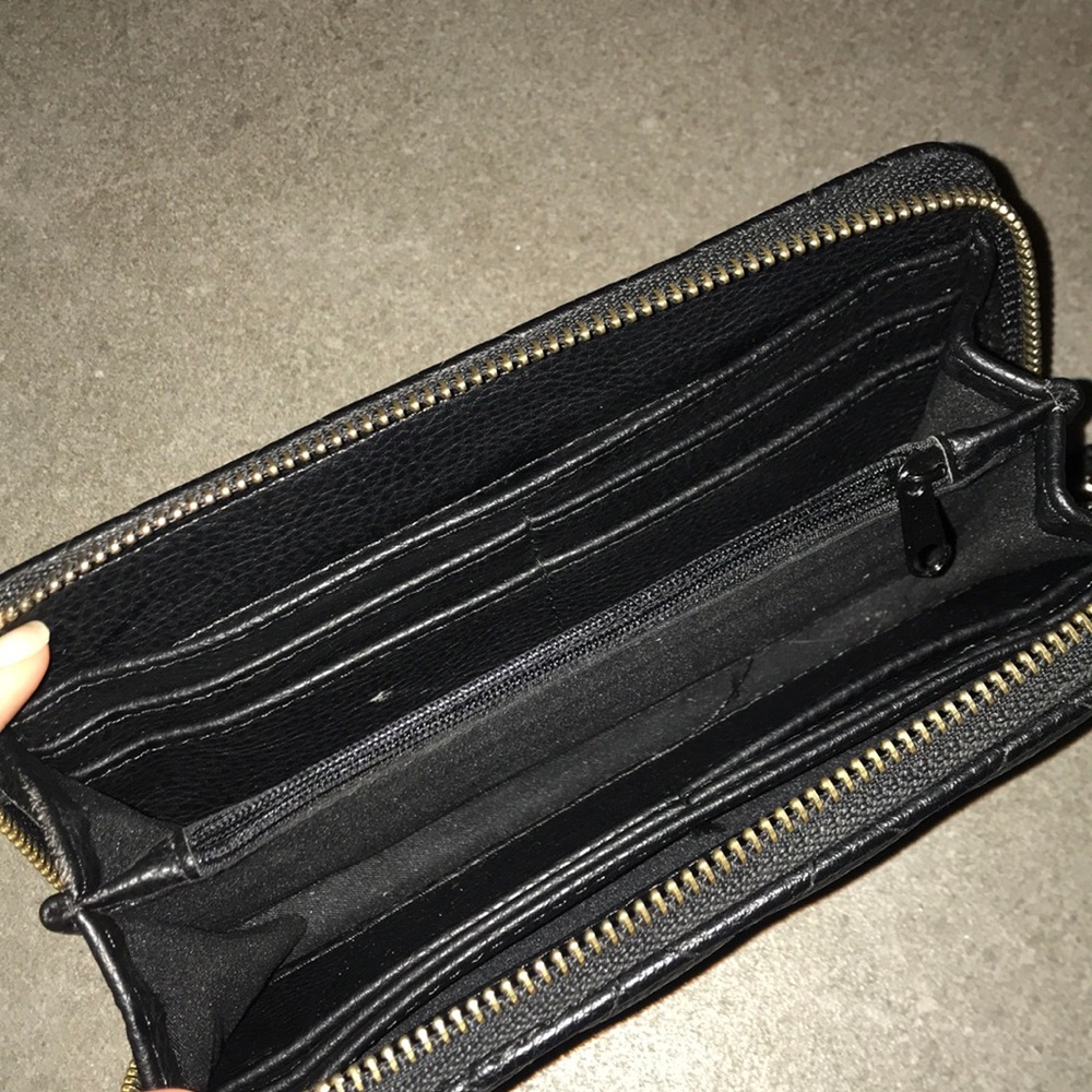Wallet - Picture 3 of 4